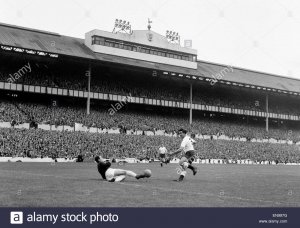 english-league-division-one-match-at-white-hart-lane-tottenham-hotspur-EN997G.jpg