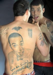267d8bcbcaa8345a2a5fe8c223137a59--funny-tattoos-celebrities-tattoos.jpg