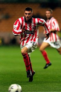 sep-2000-jon-newby-of-sheffield-united-in-action-during-the-league-picture-id1050056.jpg