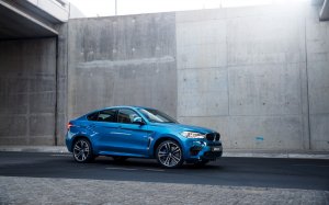 distance view BMW X6 M 2017.jpg distance view BMW X6 M 2017.jpg