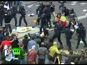 spain riots.jpg