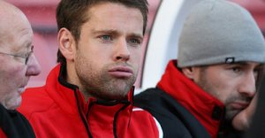 James-Beattie-on-bench-Stoke-v-Wigan_2396215.jpg