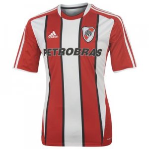 River Plate away.jpg