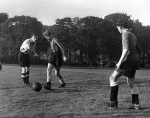 Jimmy Hagan coaching King Edwards School believed Whitley Woods mid late 50'smp-p009862-1669849.jpg
