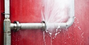 leaking-pipe-02.jpg