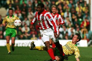 s-Nathan-Blake-takes-on-the-Norwich-City-defence-in-the-Premier-League.jpg