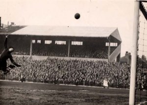 1951-52 Burgin saves V Newport County FAC.jpg