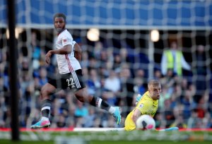 Mousset v Everton.jpg Mousset v Everton.jpg