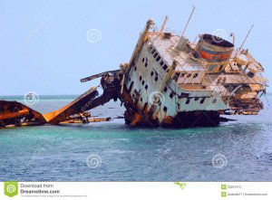 sunken-ship-sea-old-rusty-sank-32201313.jpg