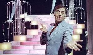 Larry-Grayson-939339.jpg