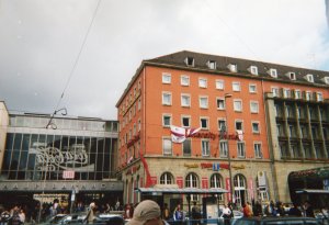 Munich Station 2001.jpg