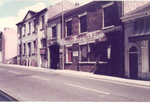 CALVER ST 101984.jpg