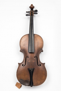 Charles-Charlie-Peace's violin Black Museum Scotland Yard.png