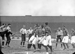 1905 Caption says match at Bramall Lane  believe cup V Liverpool check other photos.jpg