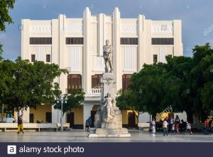 calixto-garca-park-holgun-cuba-2B6NDM5.jpg