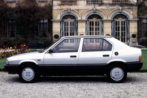 alfa_romeo_33_1.5_quadrifoglio_oro.jpg