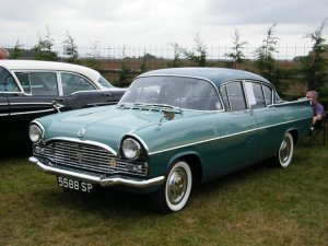 Vauxhall Cresta 1960.jpg