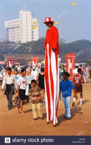 man-on-stilts-costume-fancy-dress-bombay-mumbai-maharashtra-india-CE6375.jpg