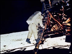 _38665579_aldrin238.jpg