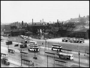Pond St Bus Station circa late 1940's early 50's.jpg
