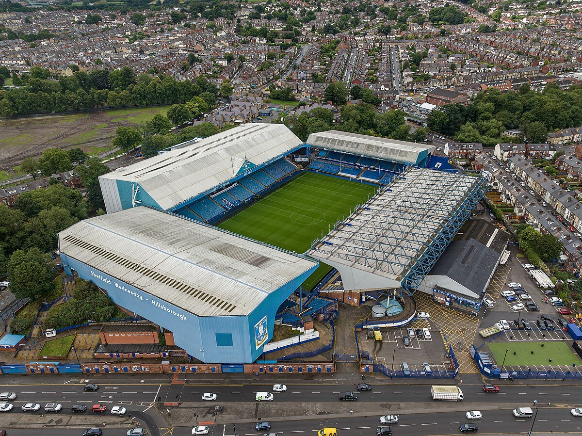 Sheffield_wednesday_hillsborough_stadium.jpg