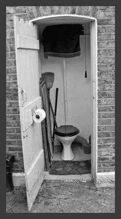 e3f739fae6fe74cfa8775d3472afcf82--outdoor-toilet-my-granny.jpg