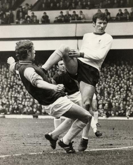 tommysmith_468x580.jpg