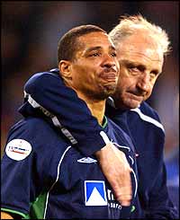 _39225735_des_walker200.jpg
