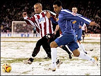 _41401296_blades_crewe203x152.jpg