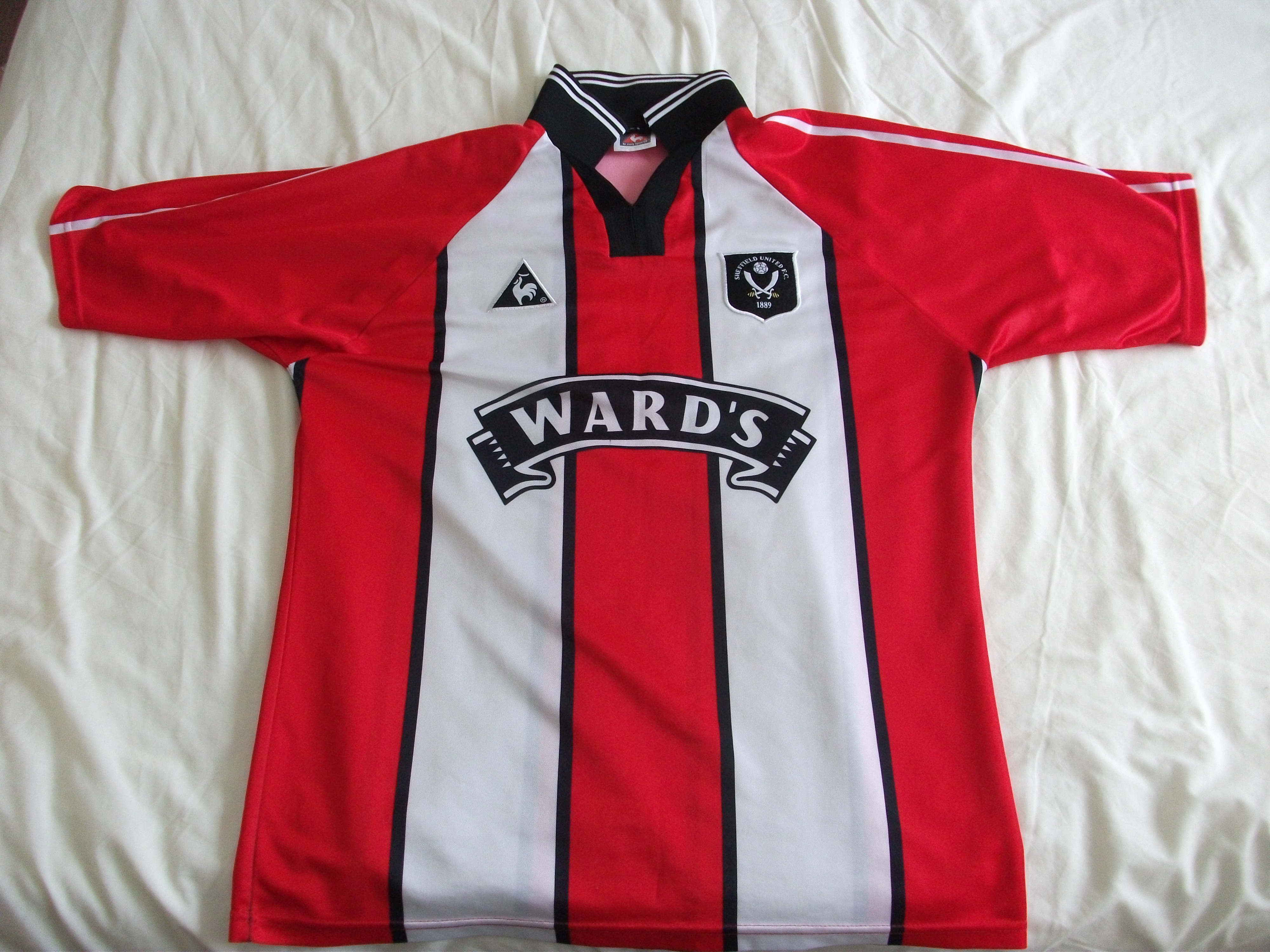 extra_football_shirt_3991_1.jpg