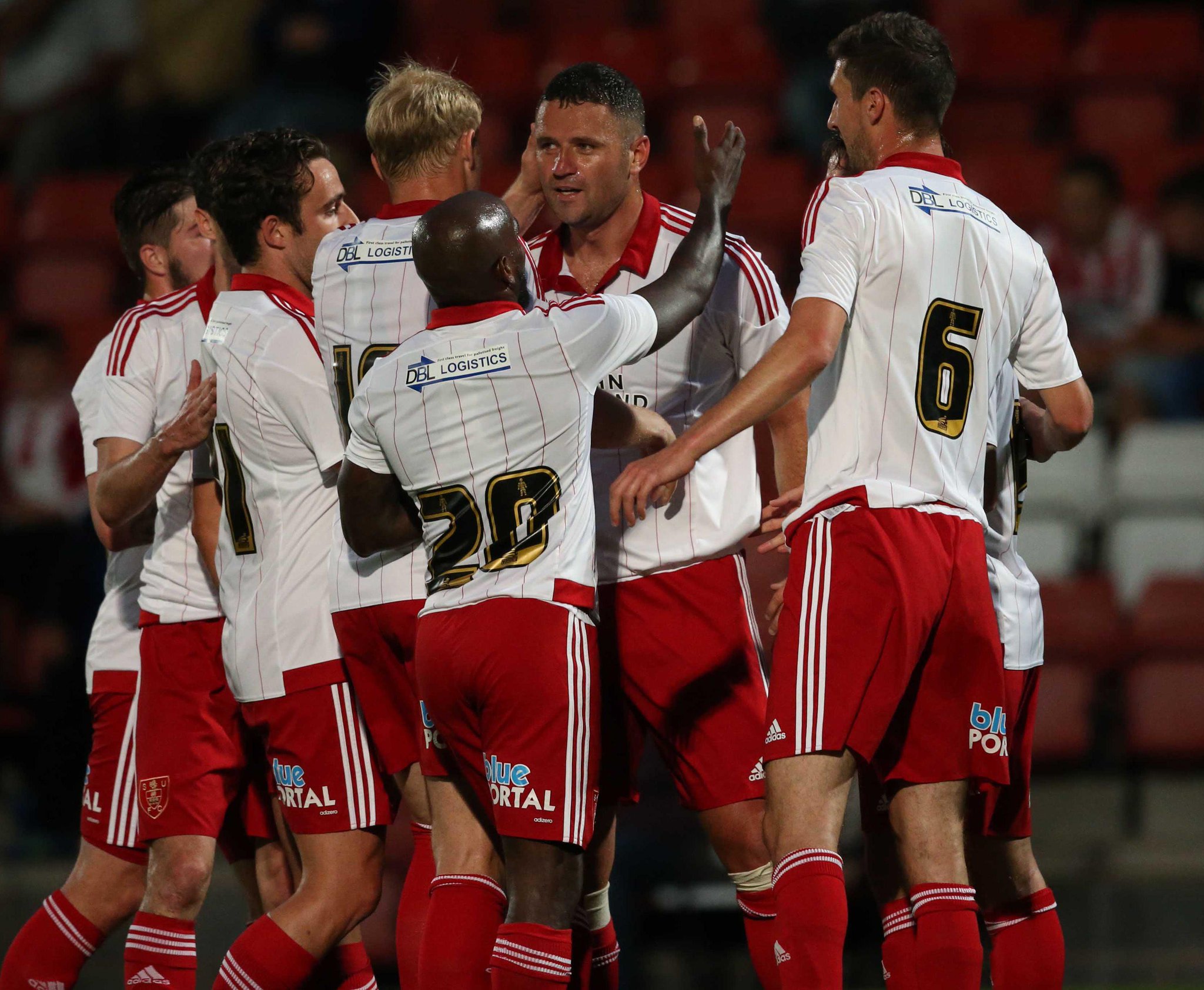 CKd5RTSWgAEM-Uo.jpg:large