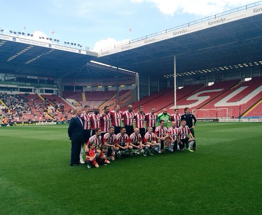 CjD2LoSW0AI9v1m.jpg:large