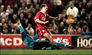 _981793_ehiogu_tackle300.jpg