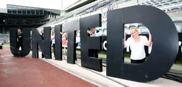 newcastle-united-sign-sold-on-ebay.jpg
