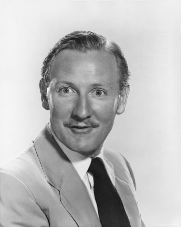 leslie-phillips-02.jpg