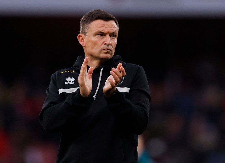 Soccer Football - Premier League - Arsenal v Sheffield United - Emirates Stadium, London, Britain - October 28, 2023 Sheffield United manager Paul Heckingbottom looks dejected after the match Action Images via Reuters/Andrew Couldridge NO USE WITH UNAUTHORIZED AUDIO, VIDEO, DATA, FIXTURE LISTS, CLUB/LEAGUE LOGOS OR 'LIVE' SERVICES. ONLINE IN-MATCH USE LIMITED TO 45 IMAGES, NO VIDEO EMULATION. NO USE IN BETTING, GAMES OR SINGLE CLUB/LEAGUE/PLAYER PUBLICATIONS.